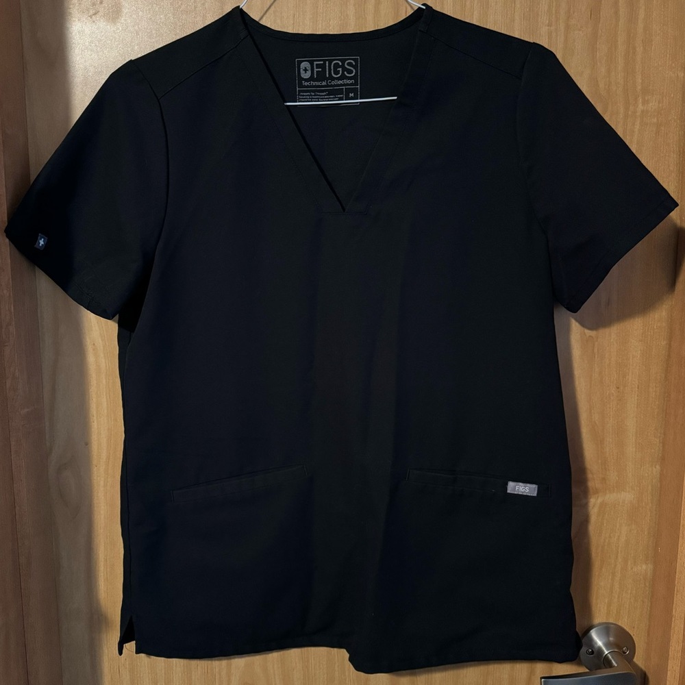 Fig black scrub top